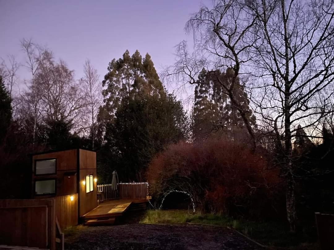 Tiny House In The Bush - A Minute From Town Centre Ruapehu Unique Stays Raetihi Экстерьер фото
